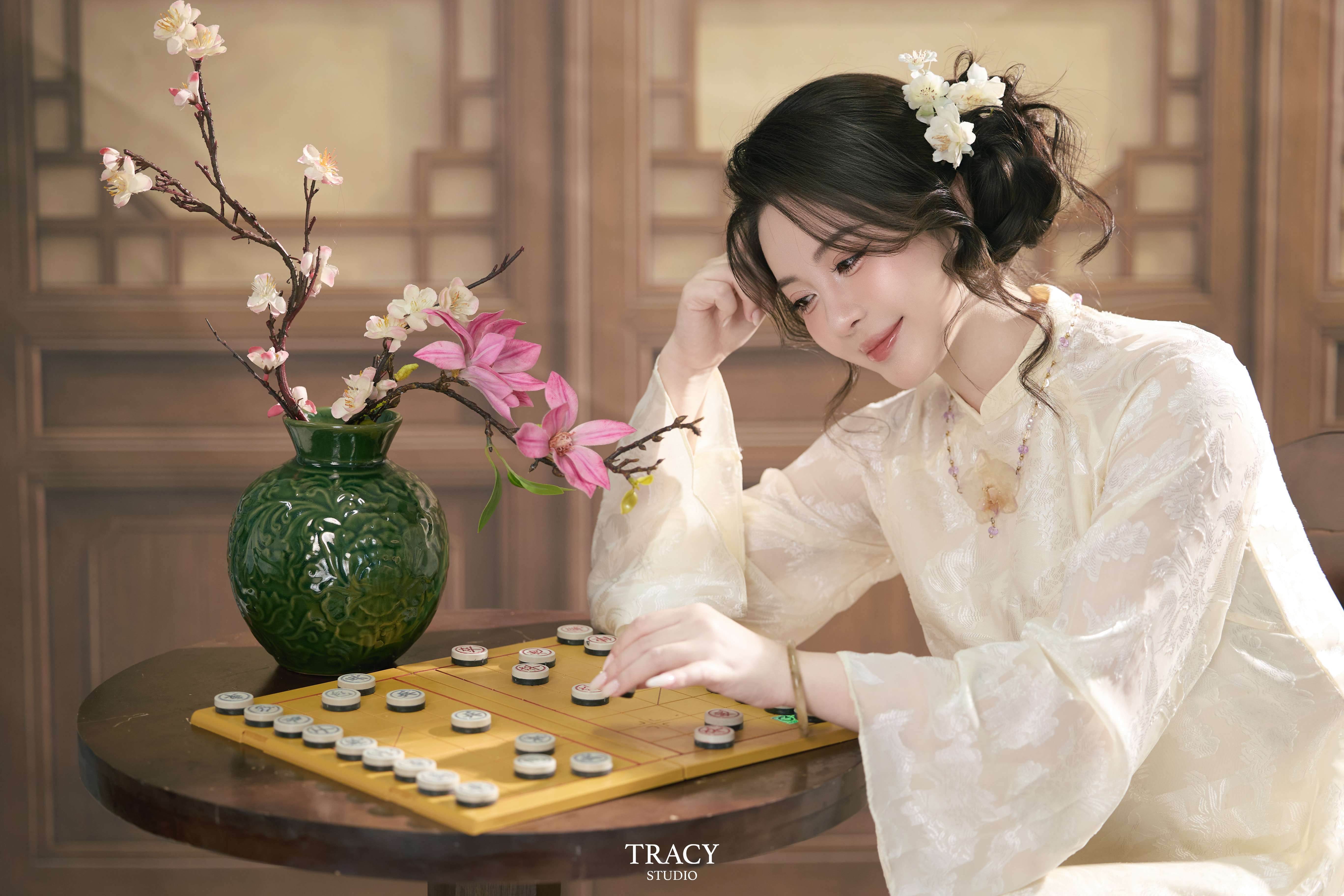 tracy studio chụp concept áo dài Tết hiên